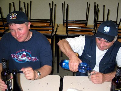 Odprtju nove avtoceste sta z veeljem nazdravila tudi gasilska &amp;quot;botra&amp;quot; D.C. in M.D. Kaj se je v resnici dogajalo 11.9. v okolici Maribora najbrž ne bomo nikoli izvedeli. Je bil datum izbran naključno?