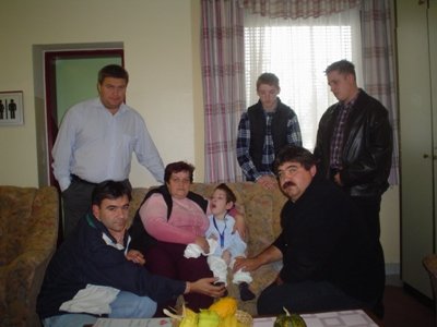 Himi, PeroG, Nejča, Martin P in Andy v imenu Foruma.org pri Valentinu