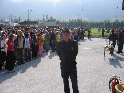 Milan čaka na začetek.JPG