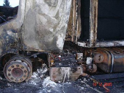 tukaj bi morali biti akumolatorji.jpg